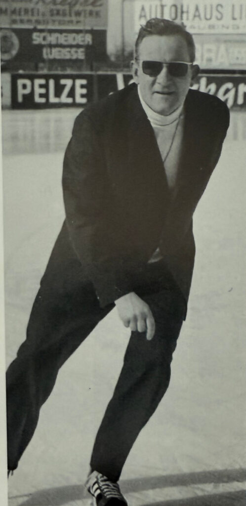 Auch nach seiner Karriere drehte Max Pielmaier seine Runden im Eisstadion